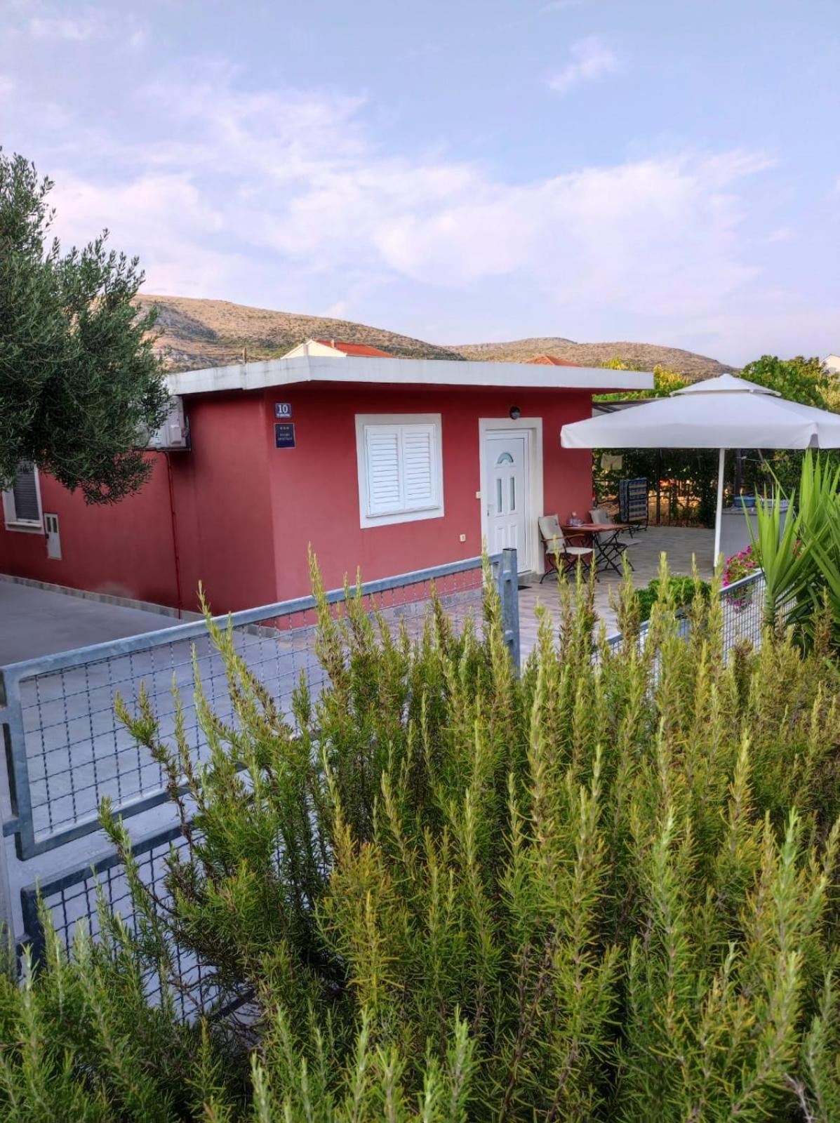 Studio Apartman Mare Trogir Extérieur photo